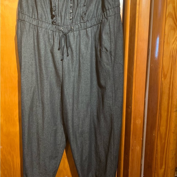 Plus size Paper Tee black denim Romper Size 3X. Never worn $25. - Picture 2 of 7